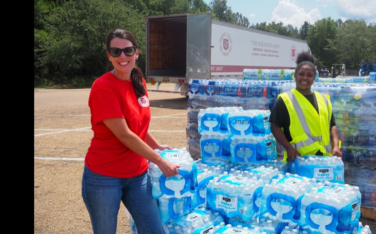 The Salvation Army Partners with Walmart to Address Jackson MS Water Crisis 